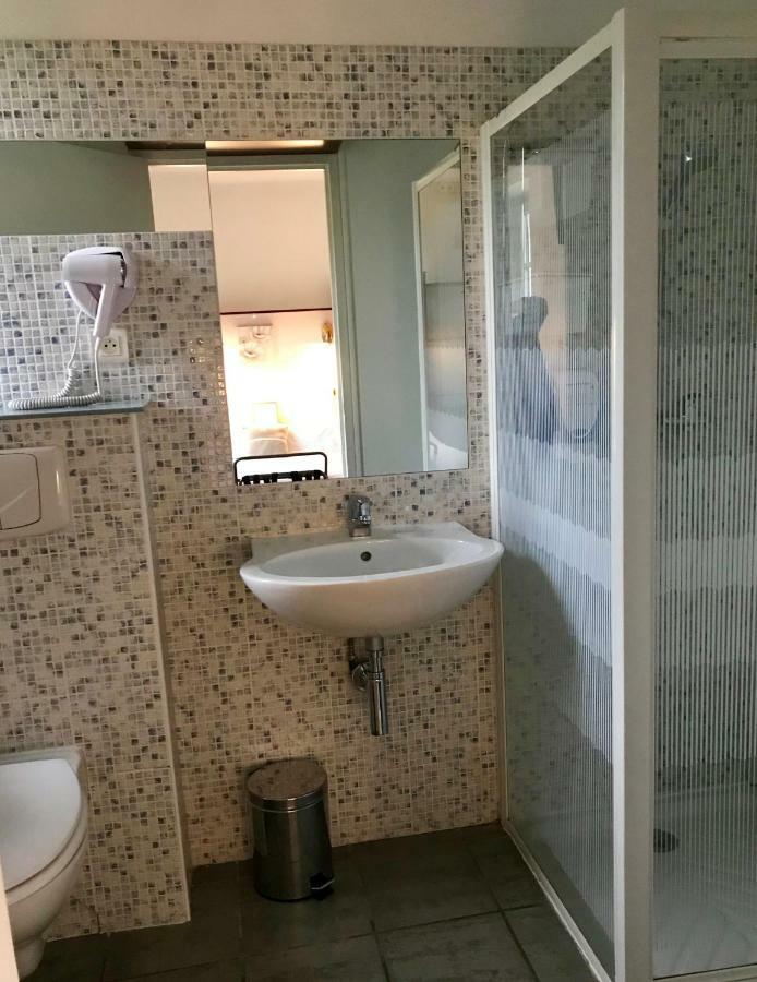 Hotel Des Bains Figeac Εξωτερικό φωτογραφία